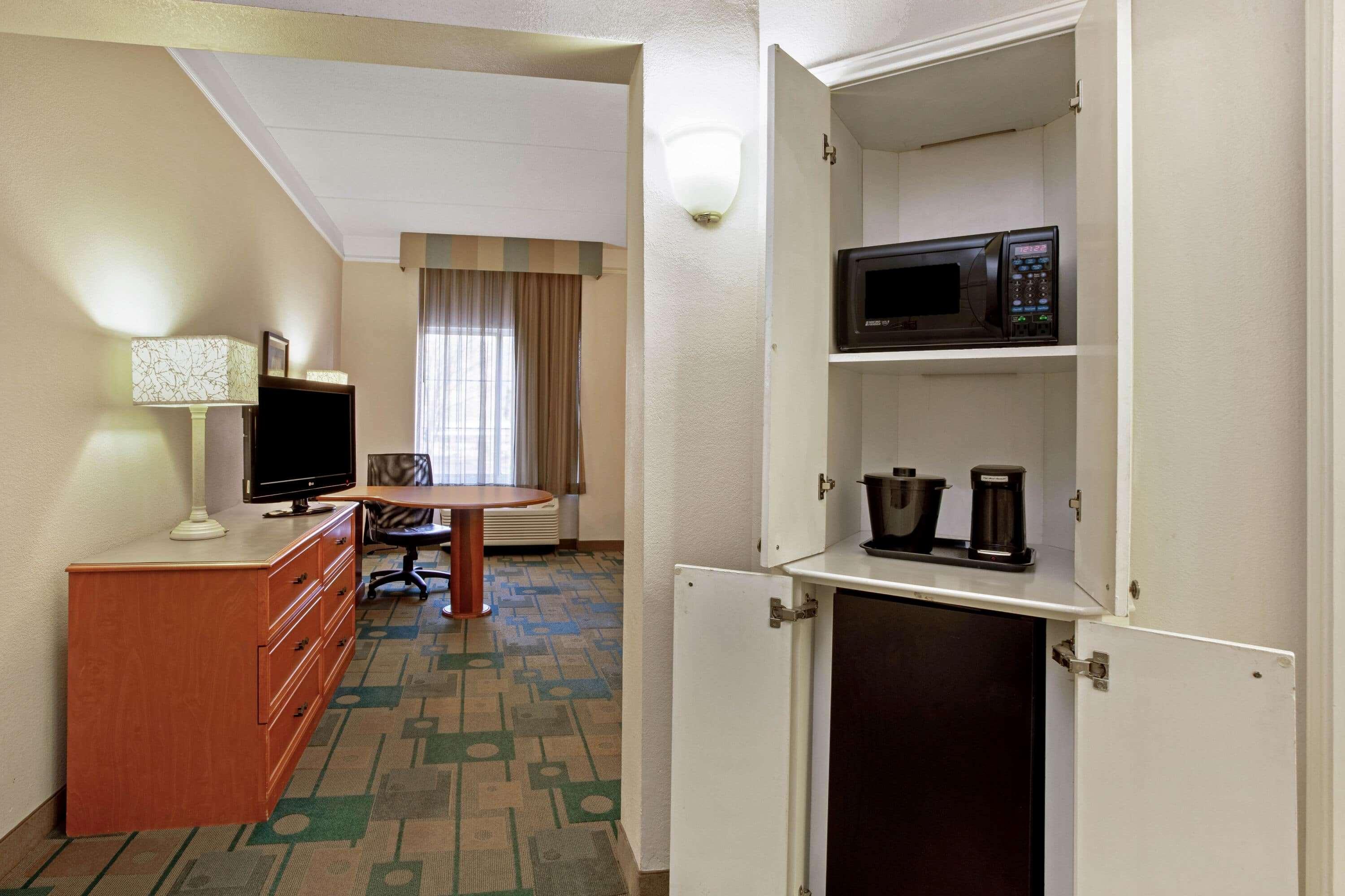 Hotel La Quinta By Wyndham Winston-Salem Esterno foto