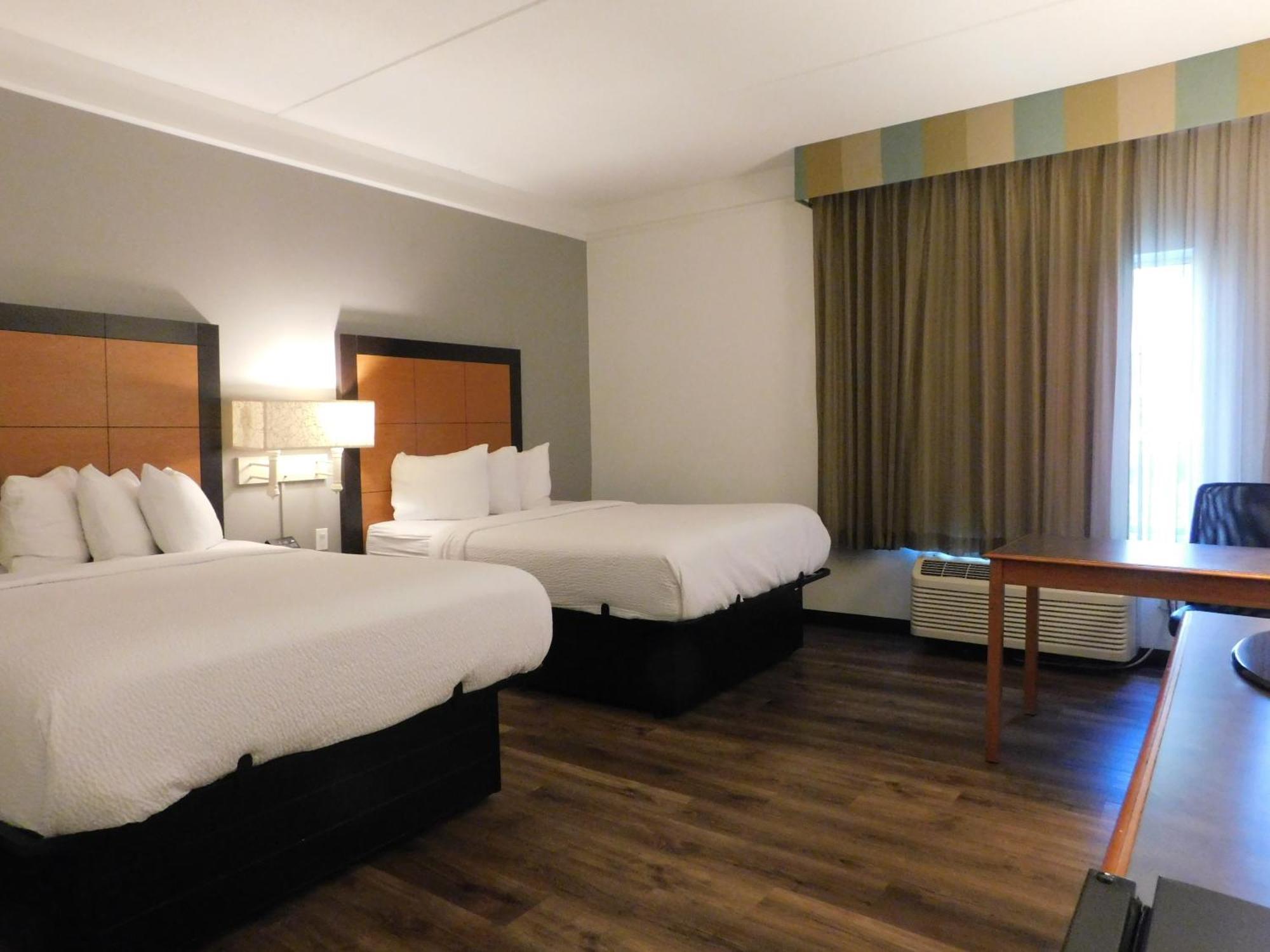 Hotel La Quinta By Wyndham Winston-Salem Esterno foto
