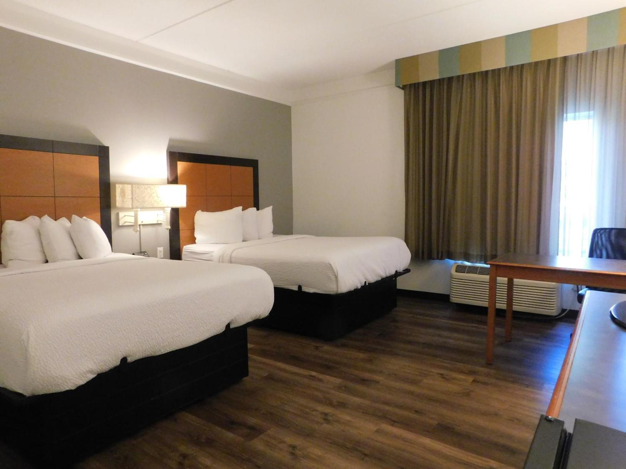 Hotel La Quinta By Wyndham Winston-Salem Esterno foto